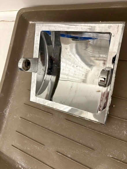 Photo of free 2 Toilet paper holders (L5L 5P5) #2