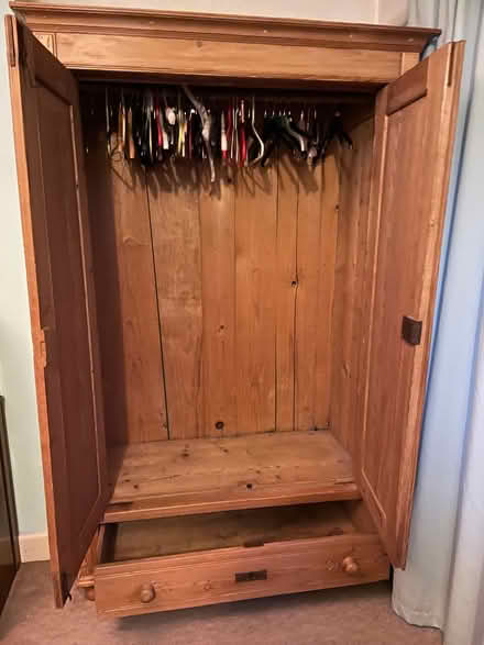 Photo of free Wardrobe (New Botley OX2) #3