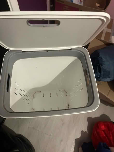 Photo of free White washing baskets (Southborough BR2) #2