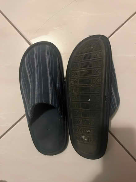 Photo of free Men slippers (Orléans) #1