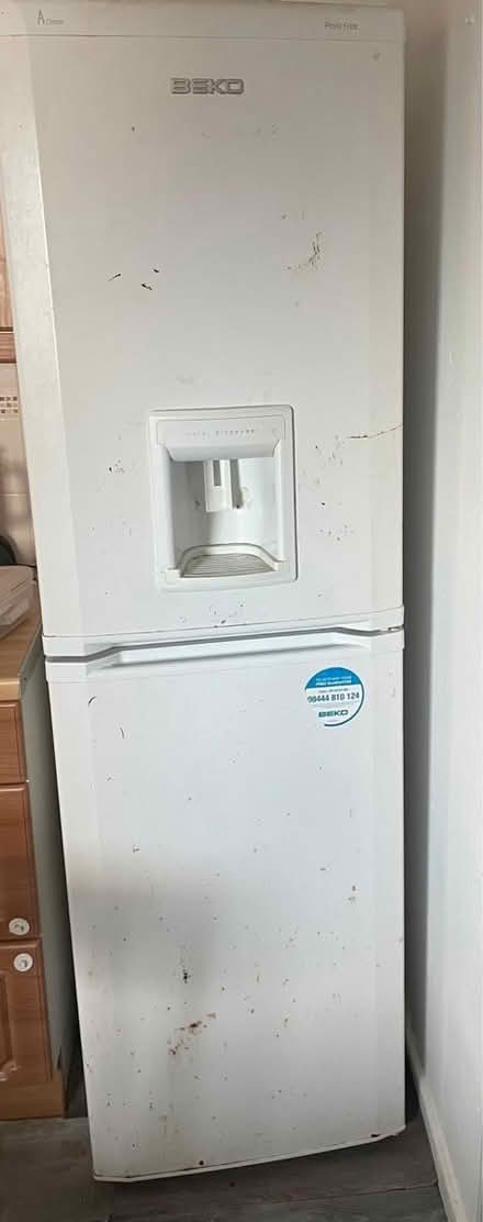 Photo of free Fridge/ microwave (Glasgow G21) #4