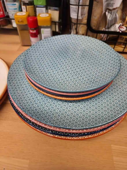 Photo of free Dinner set (L8) #1