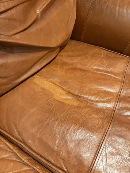 Photo of free Leather sofa (Surbiton KT6) #3