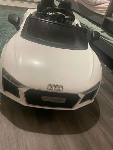 Photo of free White children’s. Car (SW2) #1