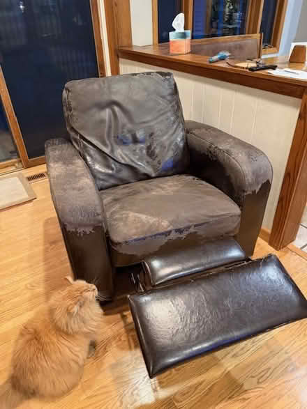 Photo of free Matching leather sofa and recliner (Bayside near Brown Deer Road) #4