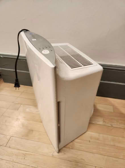 Photo of free Air Filter (Union Square) #2