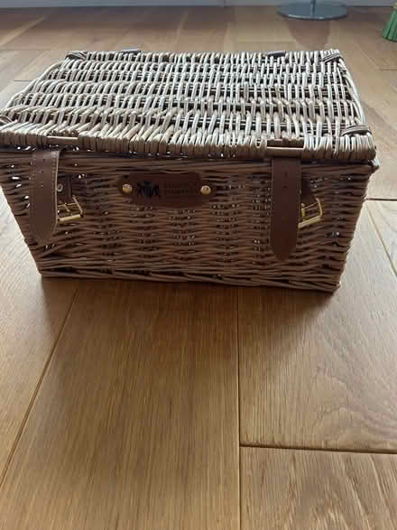 Photo of free Hamper Basket (Hurstpierpoint BN6) #1