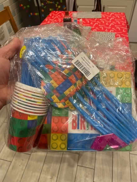 Photo of free Kids Lego party set (Bilton HG1) #1