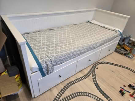 Photo of free White Hemnes IKEA daybed (KT13 Weybridge) #2
