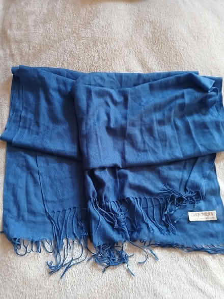Photo of free Blue 70% cashmere scarf, (Odd Down) #1
