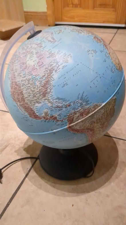 Photo of free World map globe - needs bulb (Dublin) #1