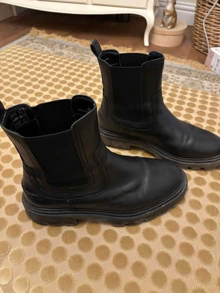 Photo of free Ladies boots size 6.5 (Western Turnville HP22) #2