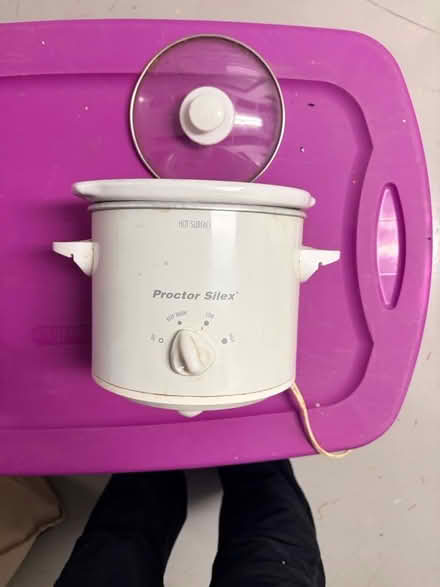 Photo of free Small crockpot (Huntingdon Valley) #1
