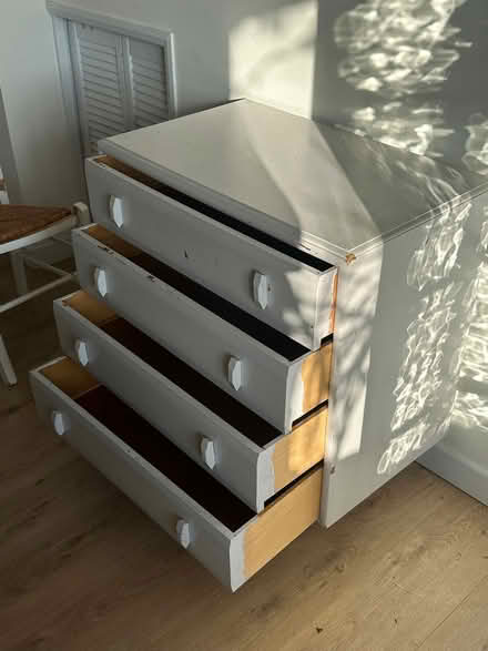 Photo of free White (painted) chest of drawers (Bradford on Avon BA15) #3