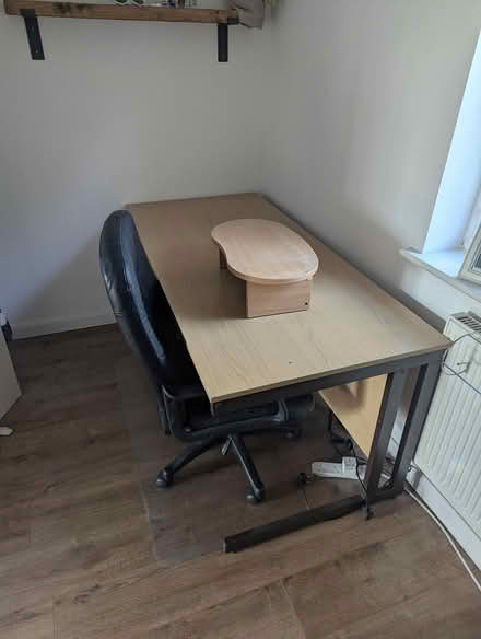 Photo of free Desk, desk chair and laptop stand (Hemel Hempstead) #1