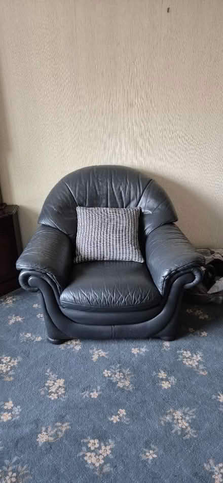 Photo of free 3 seater settee & 2 armchairs (Rainhill L35) #3