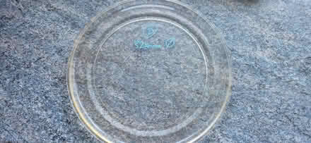 Photo of free microwave flat glass plate 324mm (D) (Humphrey's End GL5) #1