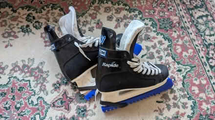 Photo of free Hockey Skates - Mens size 7 (Edgewater) #1