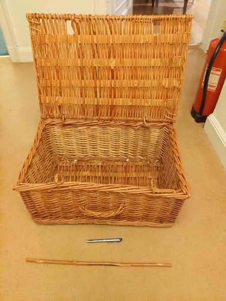 Photo of free Wicker picnic basket (St Andrews KY16) #2