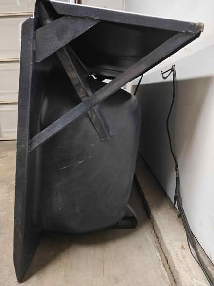 Photo of free 1971 Metal Bathtub (Near 92nd and Sheridan) #3