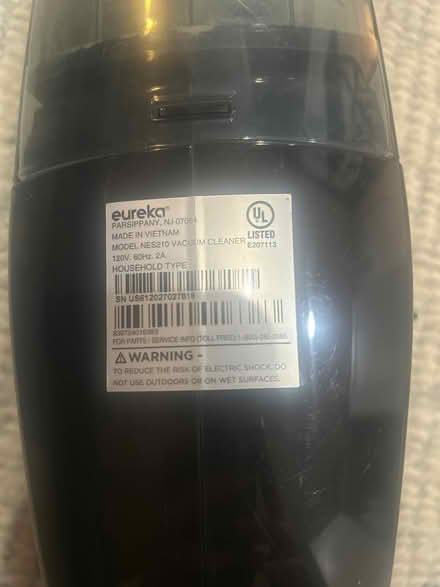 Photo of free Small vacuum - great condition (chinatown) #2