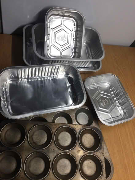 Photo of free 2 cupcake, 2 Muff tins & unused Aluminium containers (Summertown OX2) #3