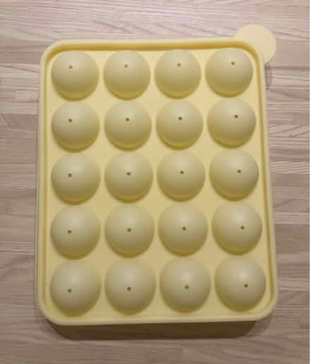 Photo of free Cake-pops silicone mold (Tetbury) #1
