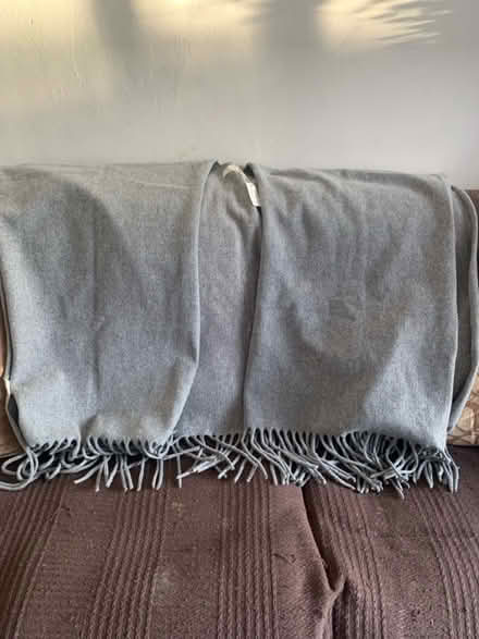 Photo of free Shawl (Oakwood LS8) #1