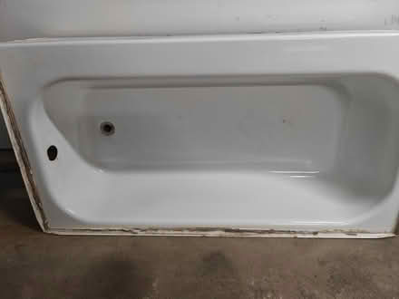 Photo of free 1971 Metal Bathtub (Near 92nd and Sheridan) #1