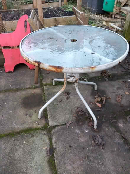 Photo of free round, glass topped garden table (Bare LA4) #1