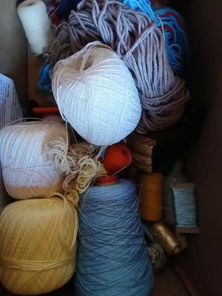 Photo of free Yahrn and wood (MK41) #1