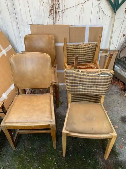 Photo of free 5 chairs (Englefield Green TW20) #2