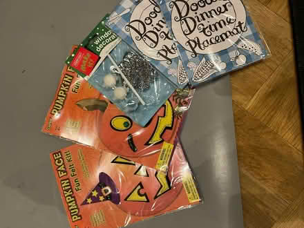 Photo of free Box of seasonal party decorations (BR6) #4