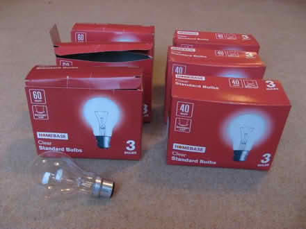 Photo of free Light bulbs incandescent 40w and 60w (St Albans AL4) #1