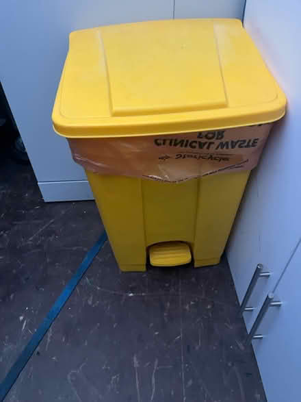 Photo of free Kitchen units x3 (Crystal Palace SE26) #2