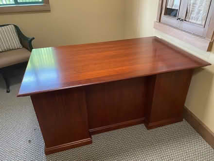 Photo of free beautiful rosewood desk (SAN RAFAEL near Dominican) #3