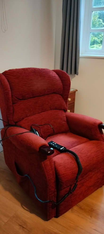 Photo of free Riser/recliner chair (Teignmouth TQ14) #2