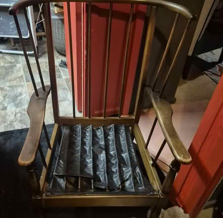 Photo of free Vintage chair (Roehampton SW15) #3