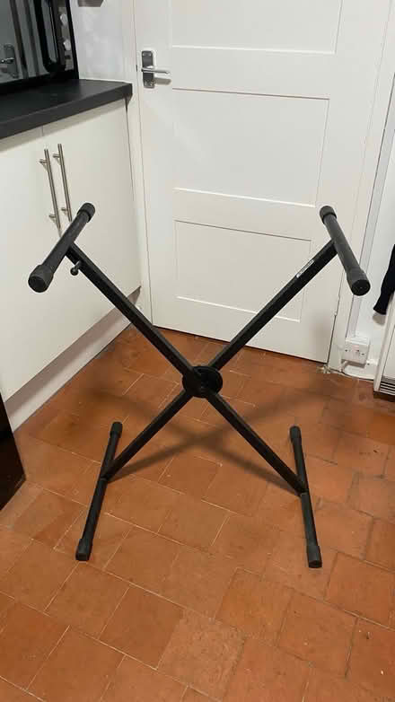 Photo of free Piano keyboard stand (BR2) #1