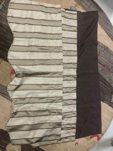 Photo of free Valance curtains x3 (Middletown) #1