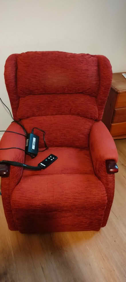 Photo of free Riser/recliner chair (Teignmouth TQ14) #1