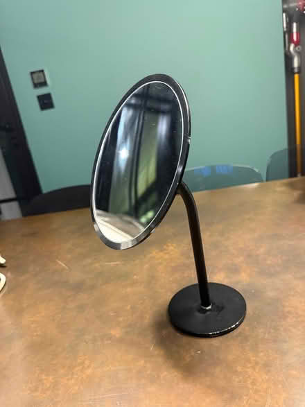 Photo of free Small black mirror (Shoreditch EC2A) #1