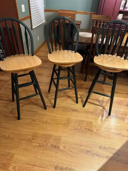 Photo of free Swivel bar stools (Succasunna) #1