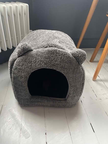 Photo of free Cat house (Wood Green) #1