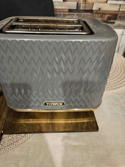Photo of free Tower Kettle and Toaster Set (Heckmondwike) #3