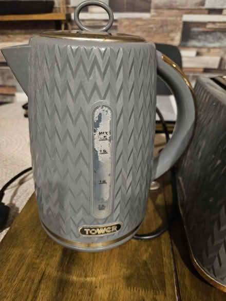 Photo of free Tower Kettle and Toaster Set (Heckmondwike) #2