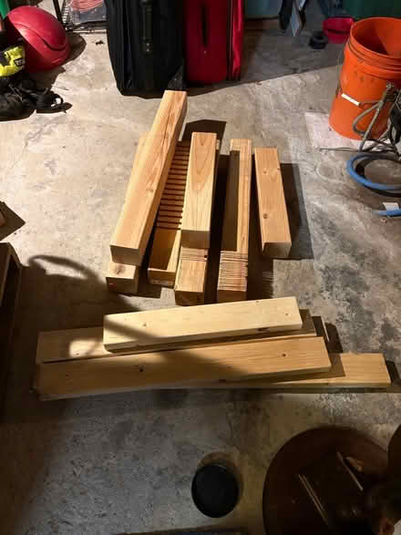 Photo of free 4x4’s and 2x4’s miscellaneous (Roxbury) #1
