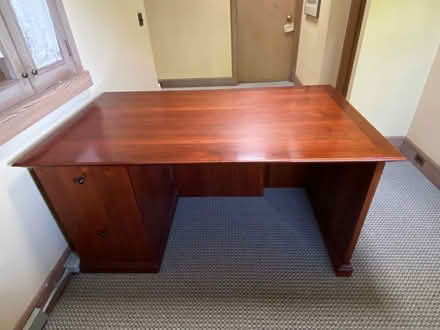 Photo of free beautiful rosewood desk (SAN RAFAEL near Dominican) #4