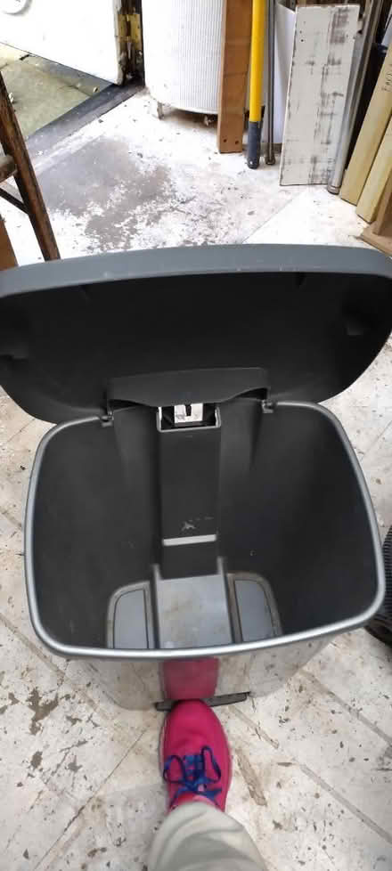 Photo of free Bin (Newington Green N5) #2