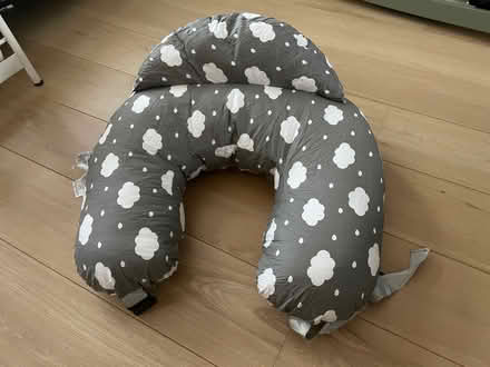 Photo of free Momcozy breastfeeding pillow (Hackney Downs E5) #1